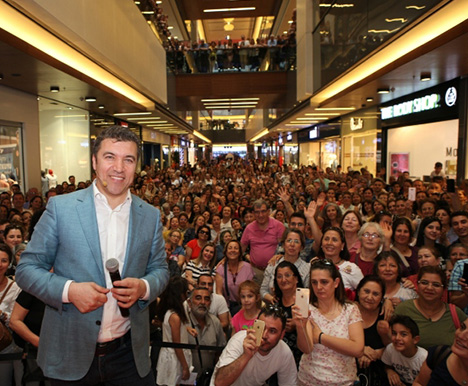 Terracity AVM, ekranların sevilen yüzü gazeteci İsmail Küçükkaya'yı Antalyalılarla buluşturdu - 29 Nisan 2018